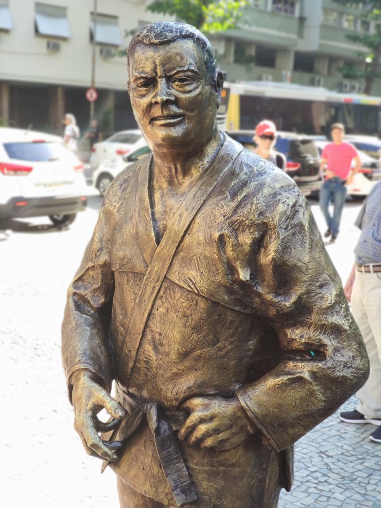 Carlson Gracie Statue Unveiled in Copacabana: Shake Hands With The Grandmaster