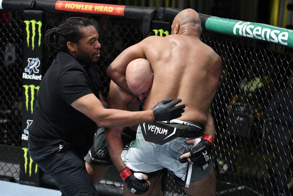10 of the Best Referees in MMA