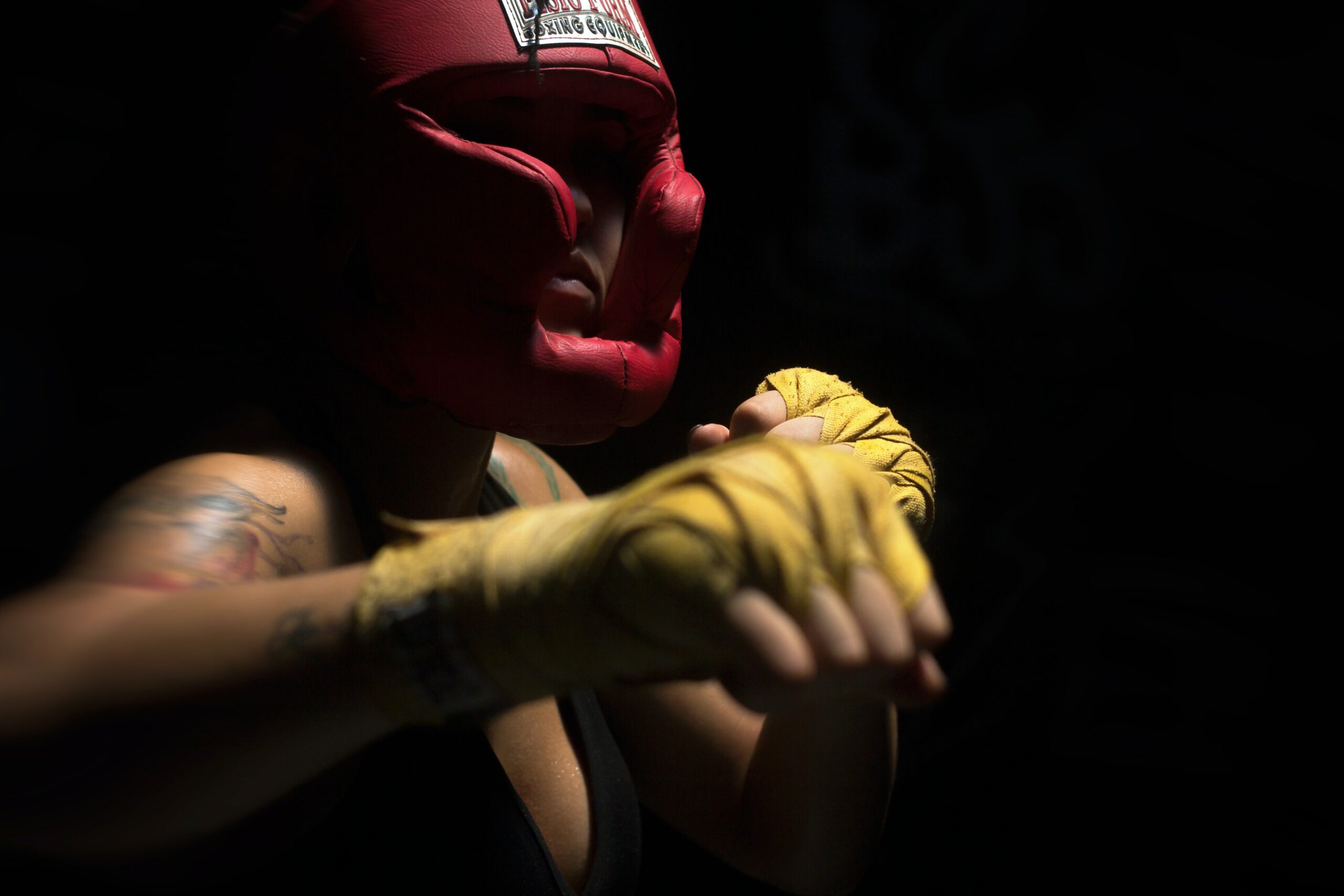 How to Wrap Your Hands for Boxing: Secrets of a Well-Protected Fist